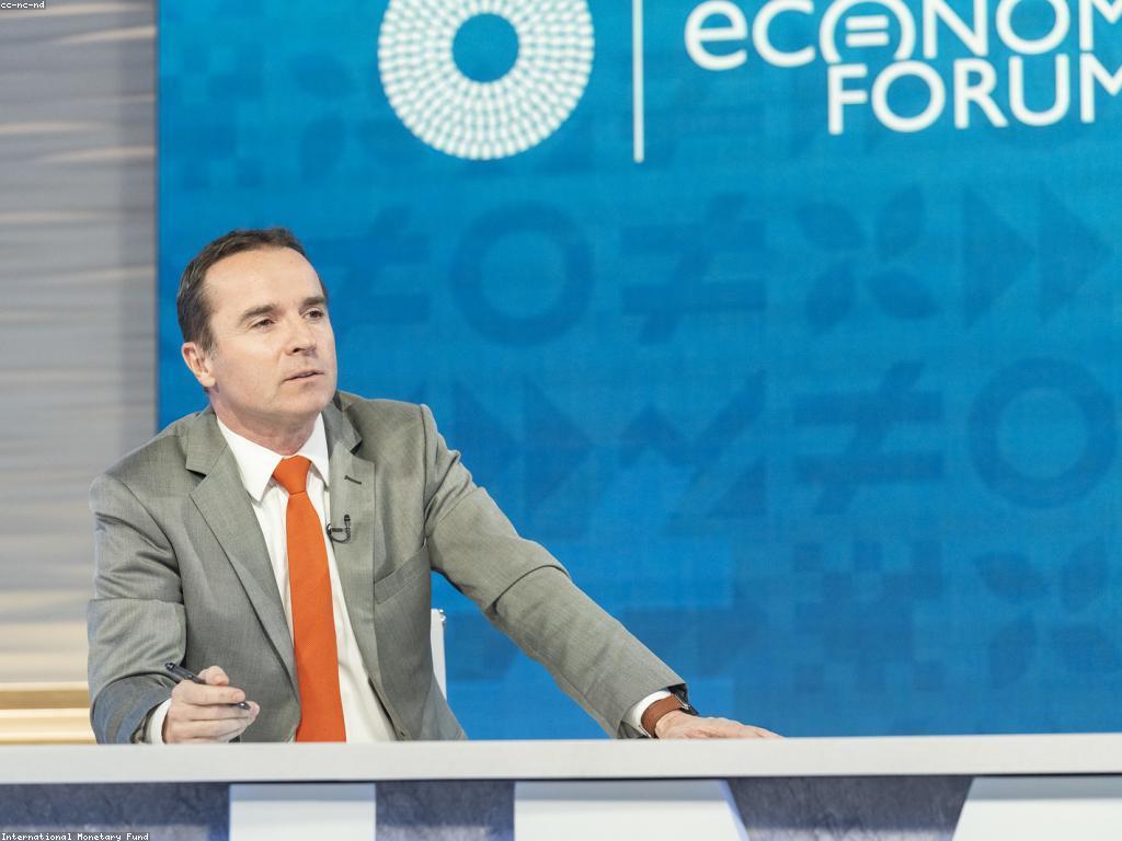 កម្រិតសេដ្ឋកិច្ច: ការយល់ឃើញនឹងអនាគត